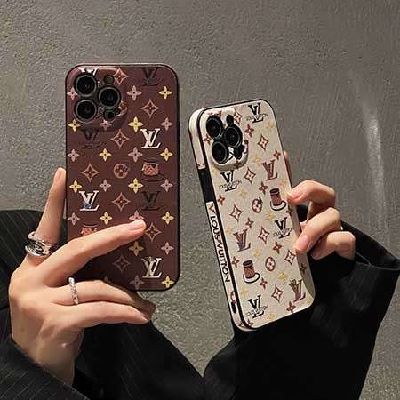 ブランド アイホン 15 pro スマホケース