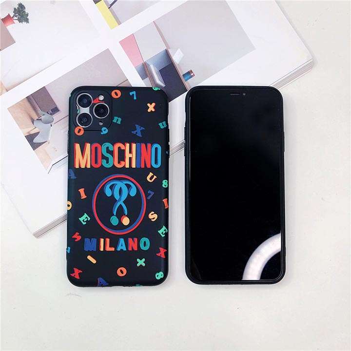 Moschino iPhone13 ケース
