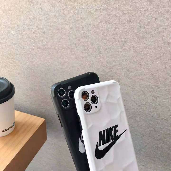 アイフォン 11 カバー Nike