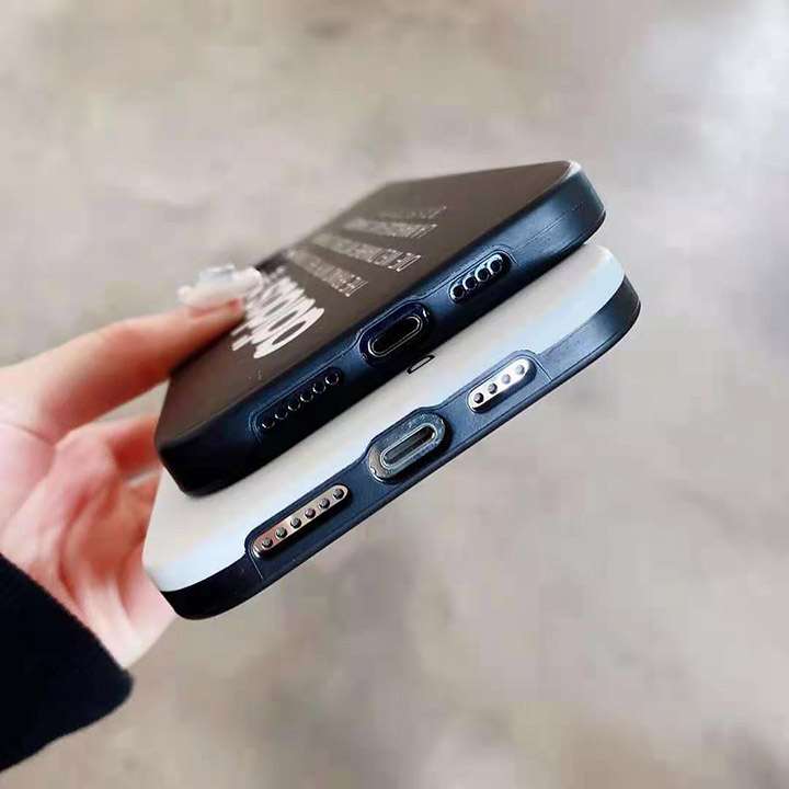 iPhone xsmax adidas スマホケース 新作の