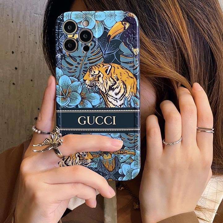 Gucci iPhone 13シリコンスマホケース