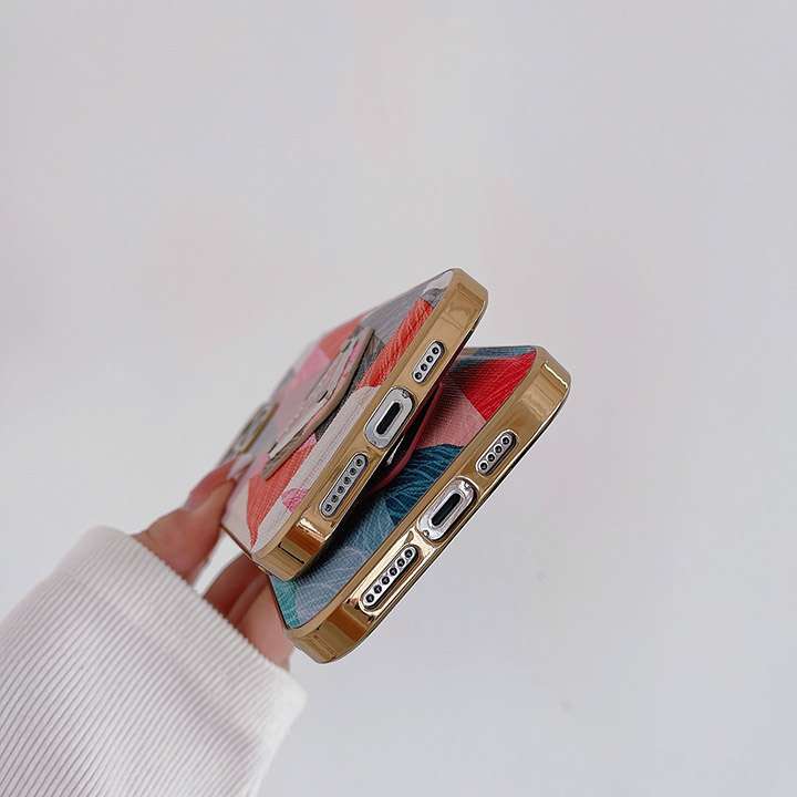 iPhone 8 プラス prada 金属ロゴ付きスマホケース