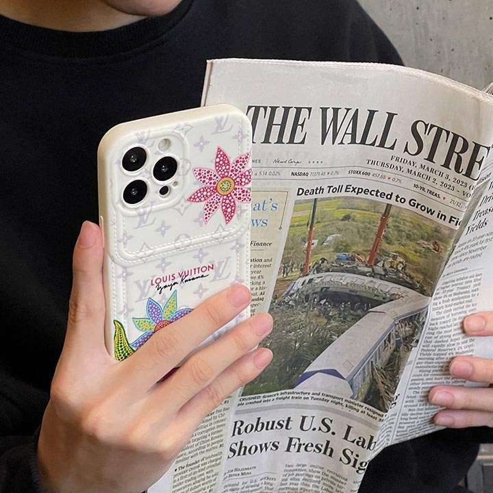 LV iphone 15 草間弥生スマホケース