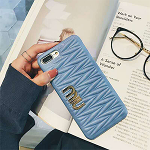 miumiu iphone8ケース マテラッセ ブルー